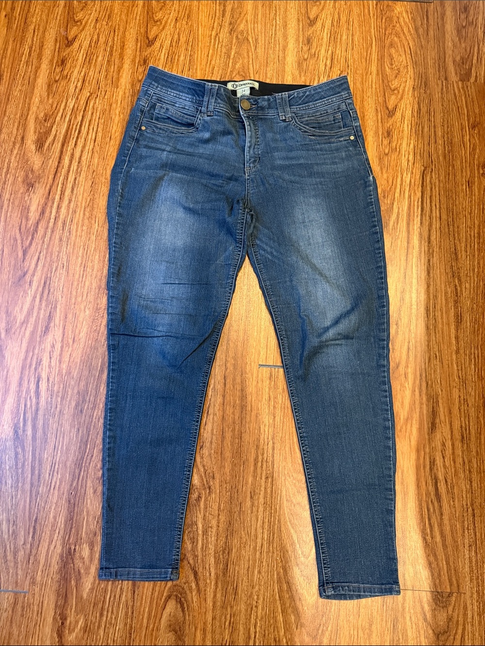 A lot of 2 Women’s Blue Denim Jeans - Classic Mid Wash size 14 - Picture 8 of 9